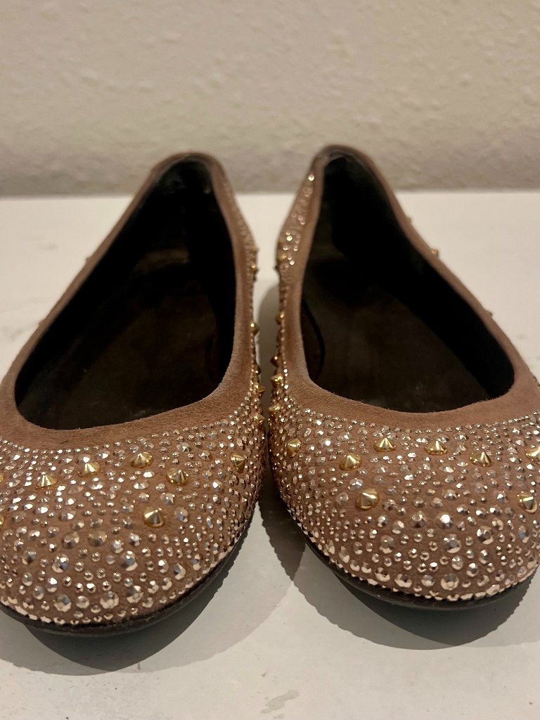 Stuart Weitzman Crystal Embellished Suede Ballet Flats - Taupe